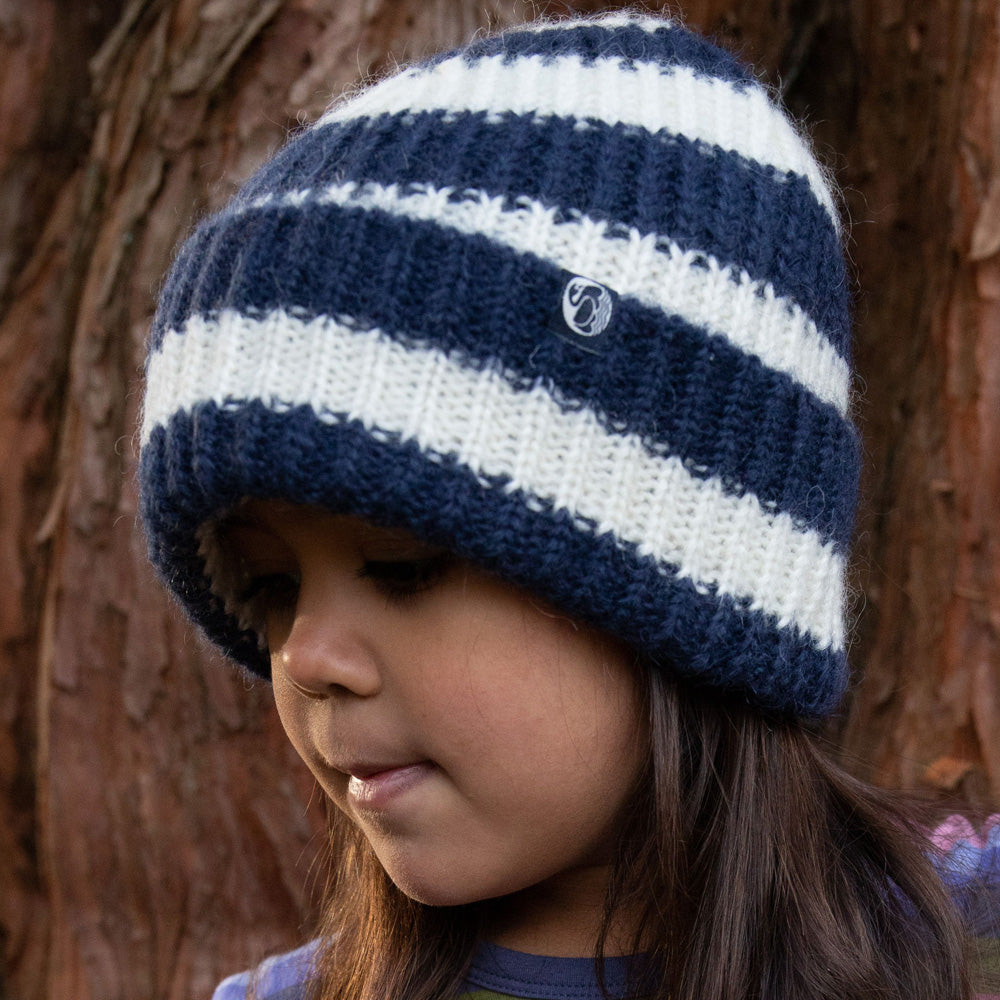 Danefae Strickmütze Softy Fuzzy Beanie Navy