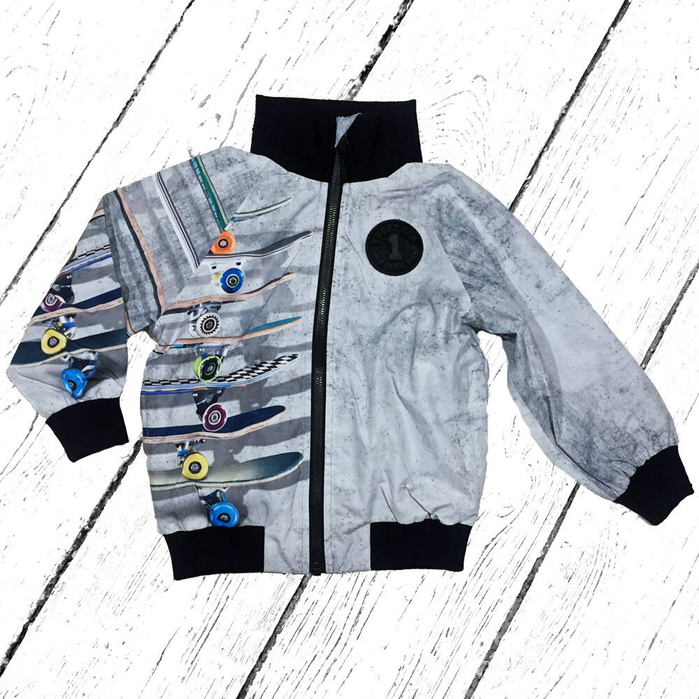 Molo Outdoor Windjacke Hewson Stacked by The Wall